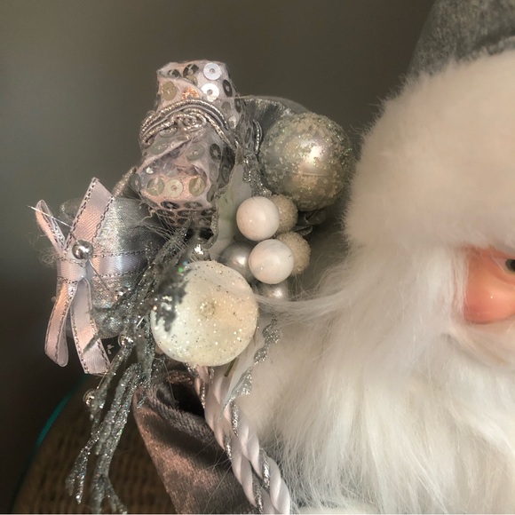 Christmas Stunning Silver Santa 20” Tall NWT Metallic Threads Realistic - Picture 9 of 10